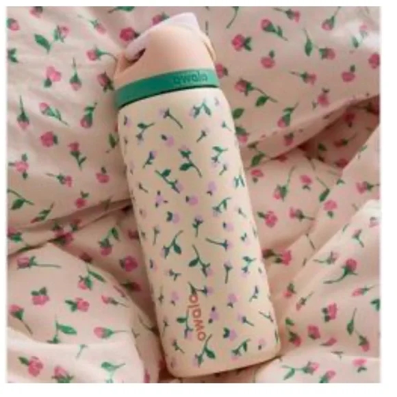 "Tea Time" Rose Floral Owala - 24 oz Freesip - Limited Edition UO Color - Picture 2 of 5